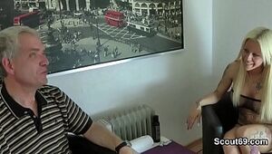 Opa darf 18yr Teeny ficken und ins Gesicht spritzen - Scout69.com